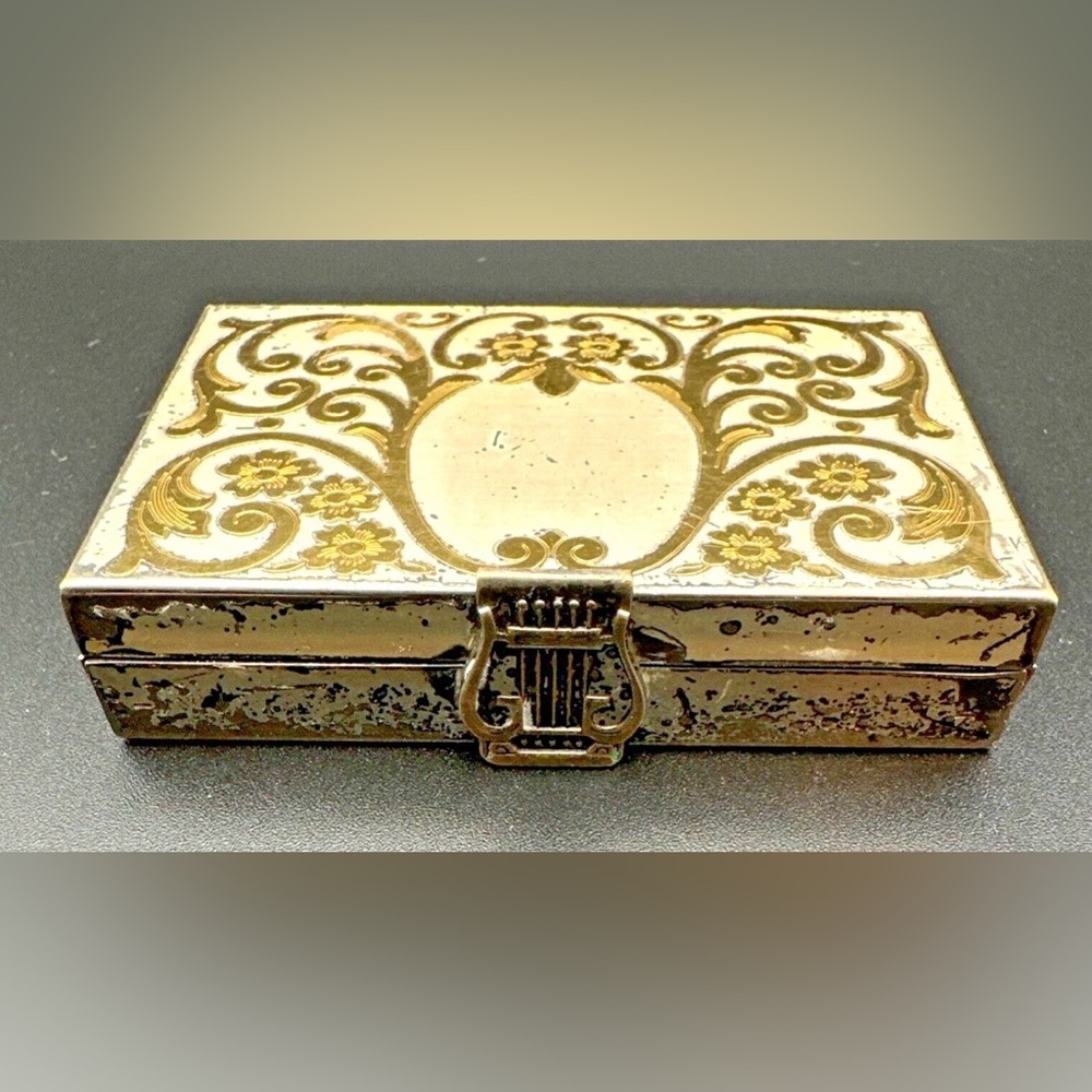 Elgin American Powder Compact Music Box Case vintage
